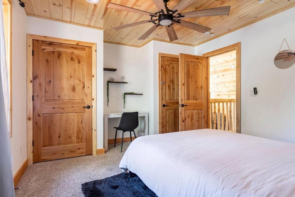 Modern Family Cabin Mins To Lake, Slopes & Hikes 大贝尔城 外观 照片