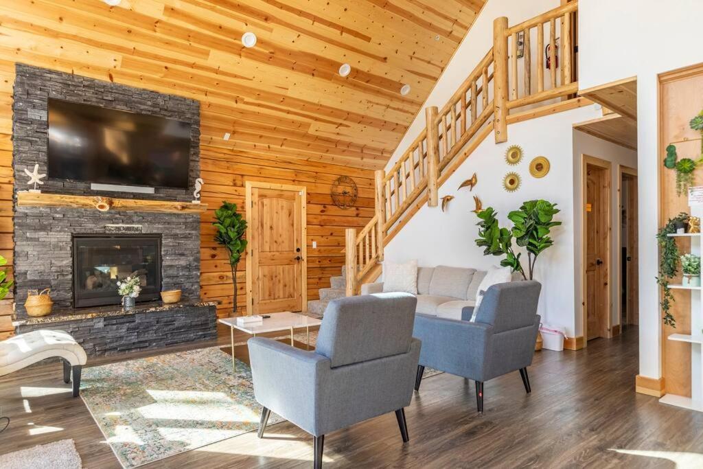 Modern Family Cabin Mins To Lake, Slopes & Hikes 大贝尔城 外观 照片
