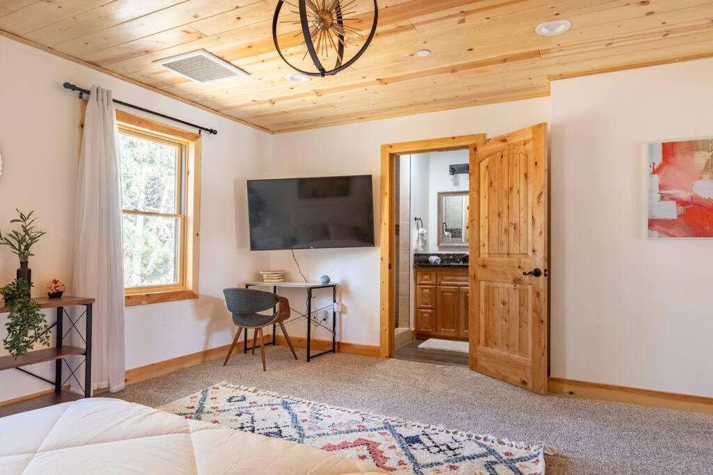 Modern Family Cabin Mins To Lake, Slopes & Hikes 大贝尔城 外观 照片