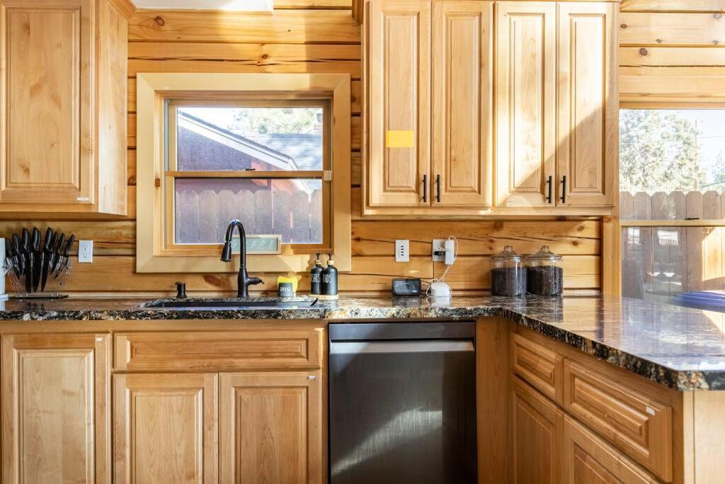 Modern Family Cabin Mins To Lake, Slopes & Hikes 大贝尔城 外观 照片
